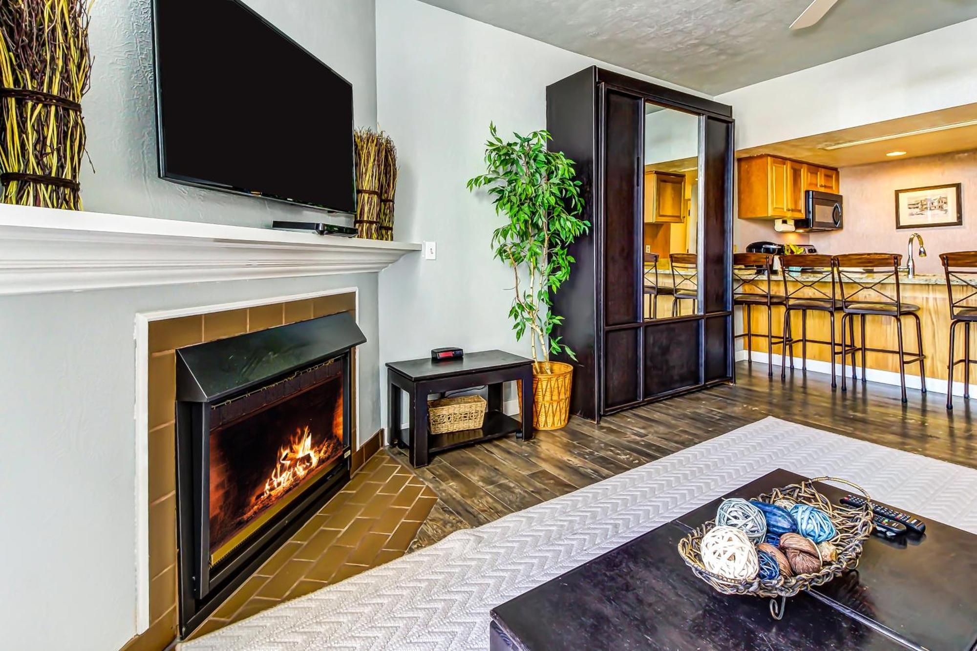 The Lodge At Mountain Village Park City Room photo